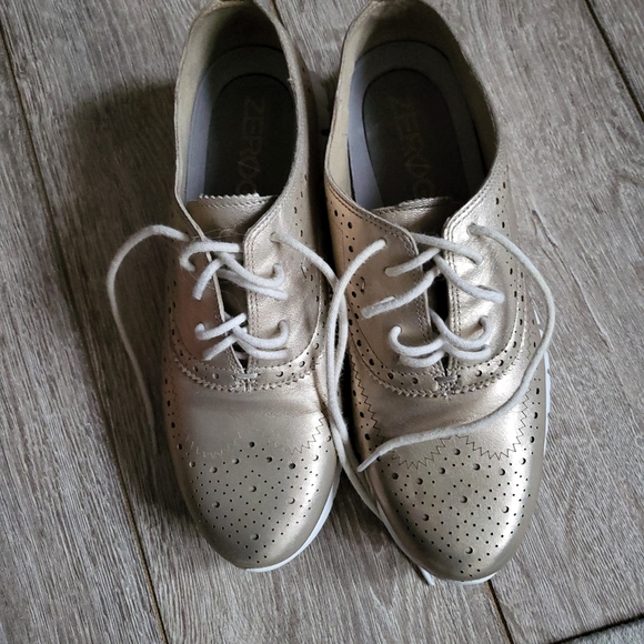 cole haan zero gravity shoes